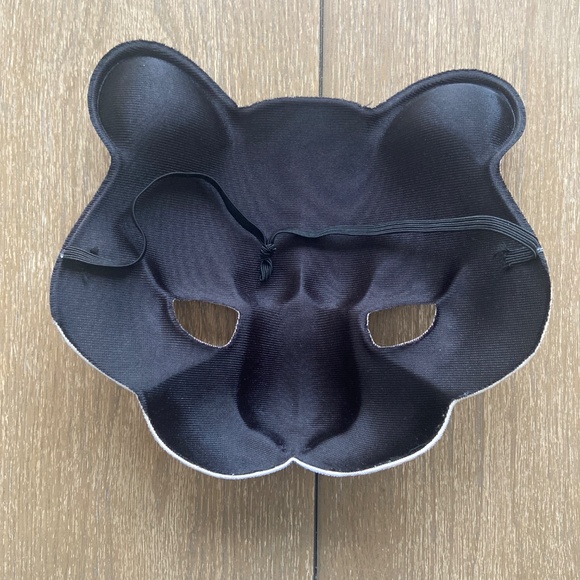 Free with purchase kids mask for Halloween - Picture 2 of 2